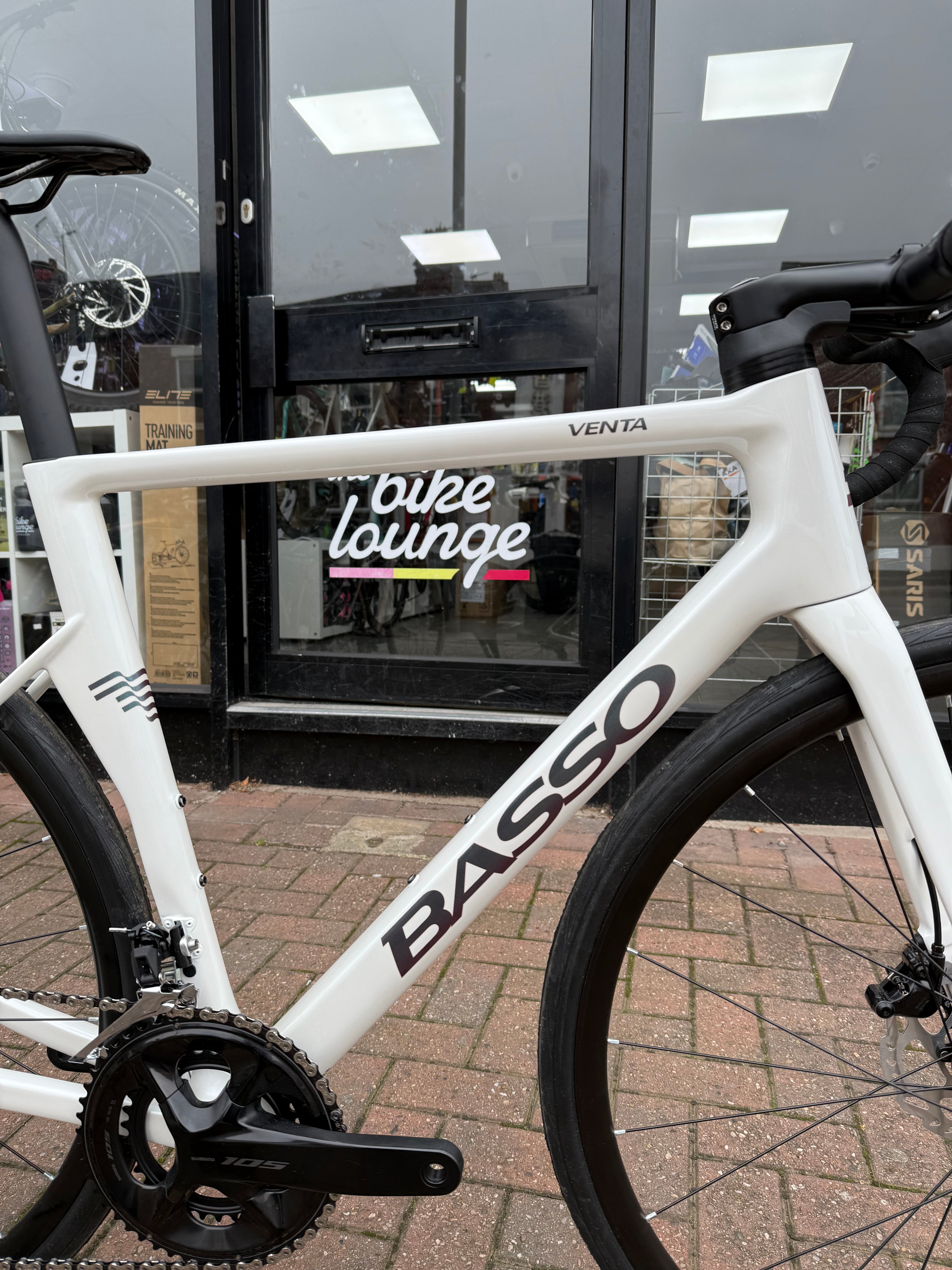 Basso Venta R - Shimano 105 / Mavic Aksium Road Bike – The Bike Lounge